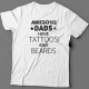 Футболка в подарок для папы с надписью "Awesome dads have tattoos and beards"