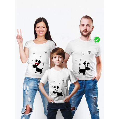 Одинаковые футболки Family Look с принтом "Олени со снежинками" для всей семьи в одном стиле