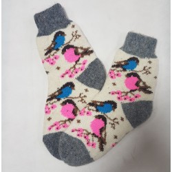 Яркие шерстяные носки со снегирями